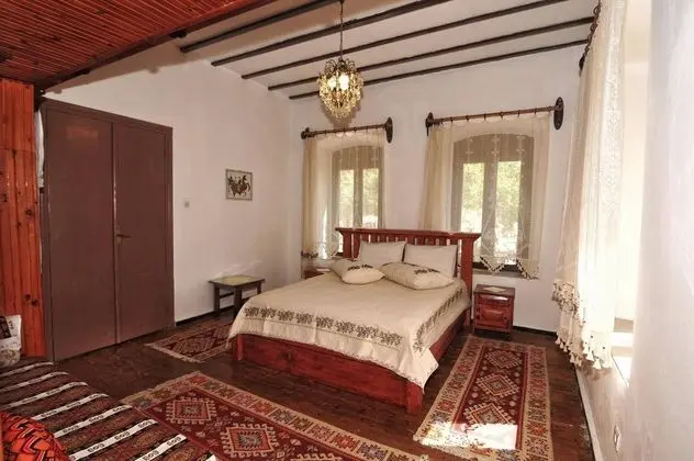 Konak Oda, Bahçe Manzaralı