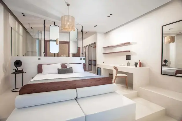 Deniz Manzaralı Jakuzili Deluxe Oda - Oda Kahvaltı