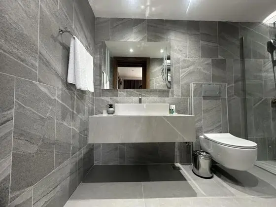 SUİT BANYO