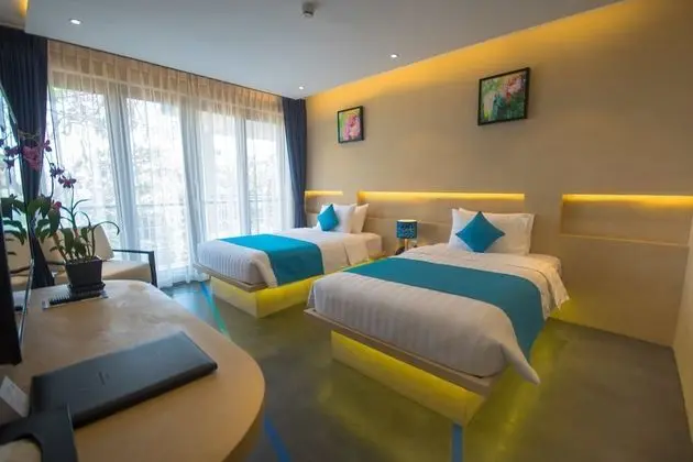 Deluxe Twin Bed Room