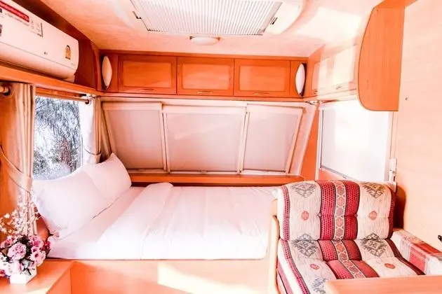 Superior Oda (Sleeper Car)