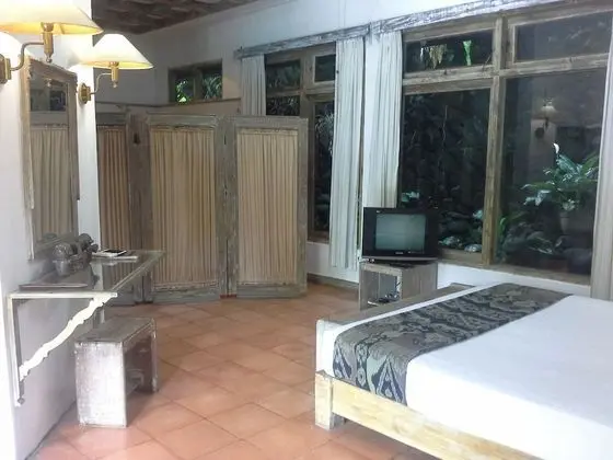 Villa (Lily)