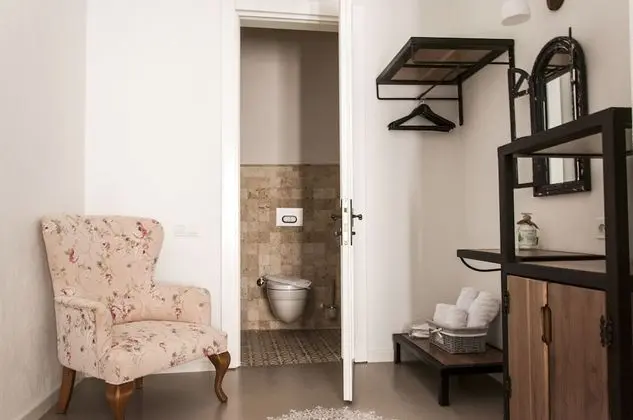 Deluxe Tek Büyük Yataklı Oda, 1 Çift Kişilik Yatak, Bahçe Manzaralı, Avlu