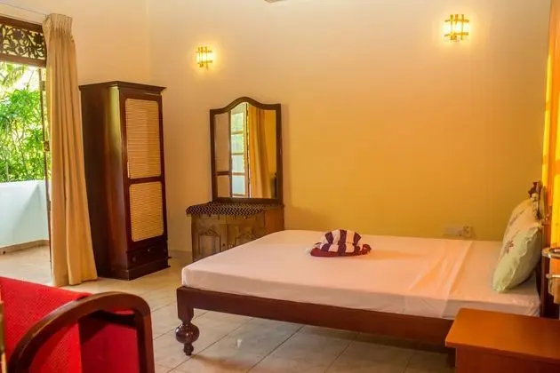 Luxury Üç Kişilik Oda, Havuz Manzaralı