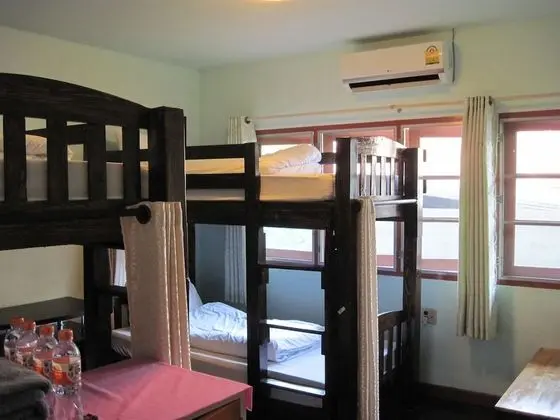 Bunk Bed Shared Bathroom for a party of 4 pax