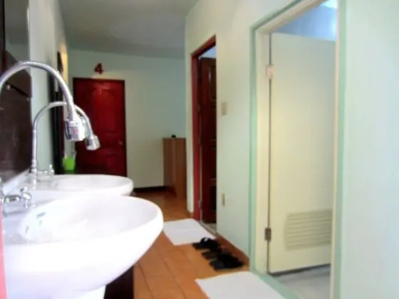 Bunk Bed Shared Bathroom for a party of 4 pax