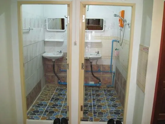 Bunk Bed Shared Bathroom for a party of 4 pax