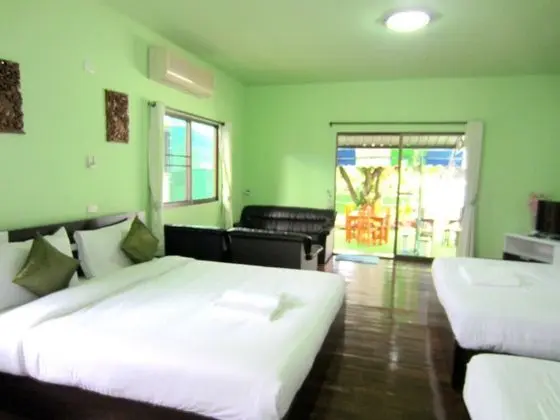 Family room with private bathroom for 8 persons