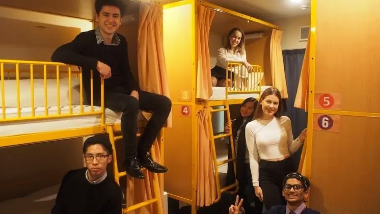 Ortak Ranzalı Oda, Sadece kadınlar için