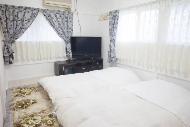 Ev (Private Vacation)