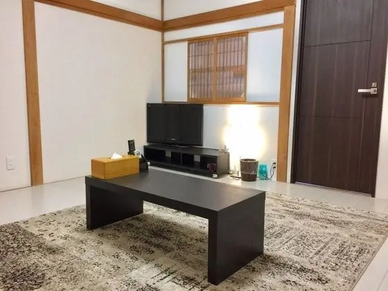 Ev (Private Vacation)