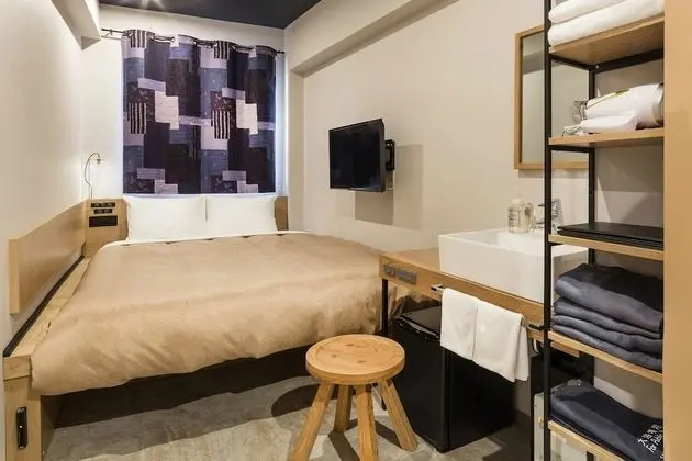 Economy Tek Büyük Yataklı Oda, Sigara İçilmez, Ortak Banyo (NO group booking/ more than 2 rooms)