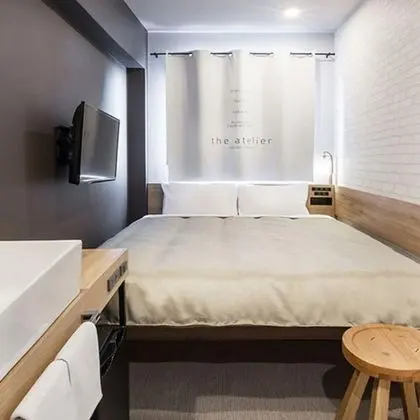 Tek Büyük Yataklı Oda, Sigara İçilmez, Ortak Banyo (NO group booking/ more than 2 rooms)