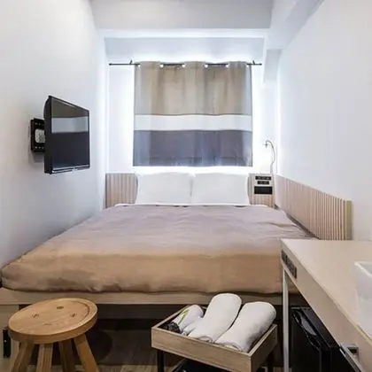 Tek Büyük Yataklı Oda, Sigara İçilmez, Ortak Banyo (NO group booking/ more than 2 rooms)