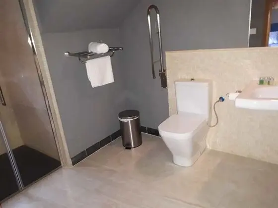 Tek Büyük Yataklı Oda, Balkon