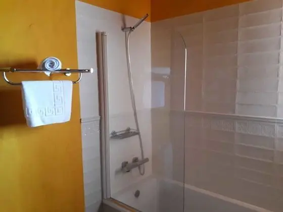 Tek Büyük Yataklı Oda, Balkon