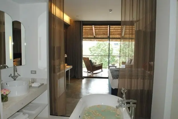 Superior Oda, Balkon, Nehir Manzaralı
