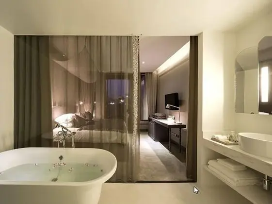 Superior Oda, Balkon, Nehir Manzaralı