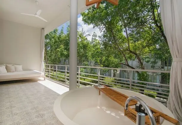 Deluxe Oda, Balkon
