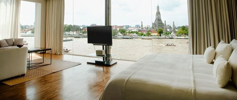 Wat Arun River View Suite