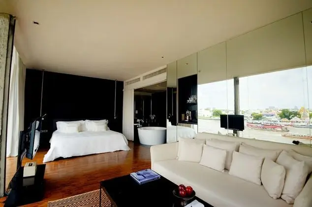 Wat Arun River View Suite
