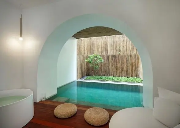 Oceanfront Garden Pool Suite