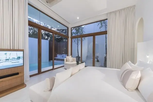 Oceanfront SALA Pool Villa