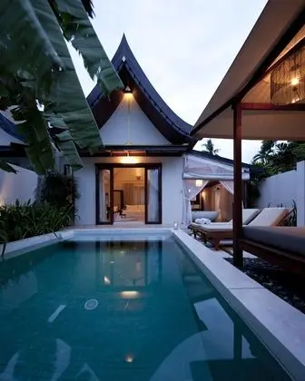 SALA Pool Villa