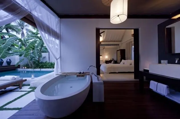 SALA Pool Villa
