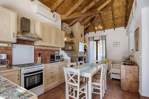 Villa, Deniz Manzaralı (Levanda)