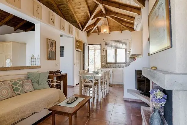 Villa, Deniz Manzaralı (Rozmaire)