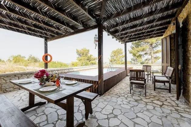 Villa, Deniz Manzaralı (Rozmaire)