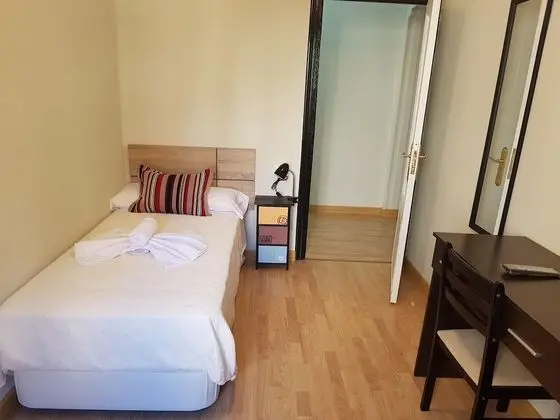 Tek Kişilik Oda, Ortak Banyo (5 - atractiva )