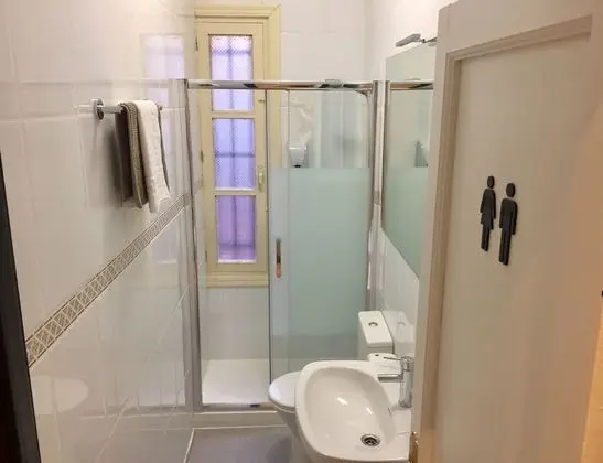 Tek Kişilik Oda, Ortak Banyo (5 - atractiva )