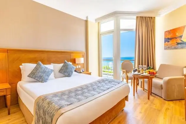 Ana Bina - Standard Deniz Manzaralı Oda