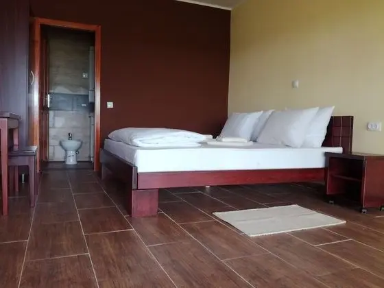 Luxury Tek Büyük veya İki Ayrı Yataklı Oda, Bahçe Manzaralı