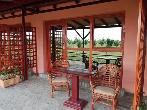 Luxury Üç Kişilik Oda, Bahçe Manzaralı