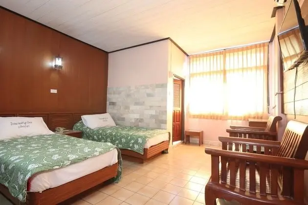 Twin Room with Air Conditioner
