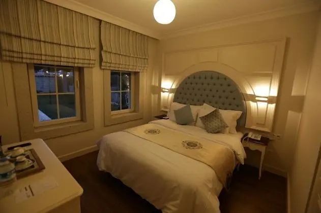 Deluxe Tek Büyük Yataklı Oda