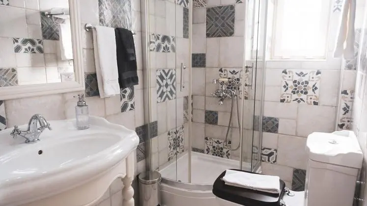 Deluxe Oda, Kara veya Havuz Manzaralı