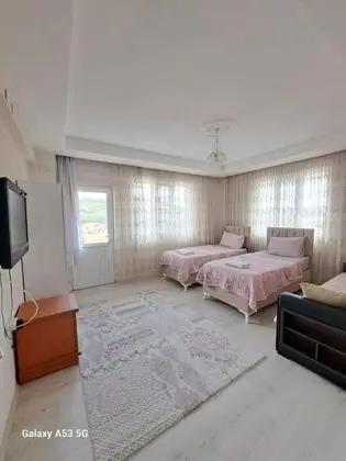 Suite - İki Yatak Odalı, Köy Manzaralı