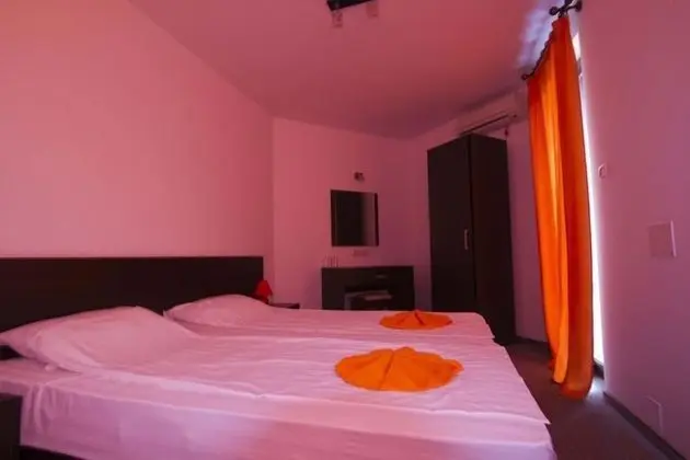 Basic Üç Kişilik Oda, Balkon