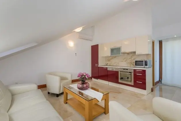 Penthouse 1, Balcony, Sea View