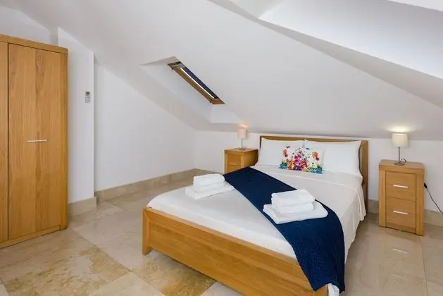 Penthouse 2, Balcony, Sea View