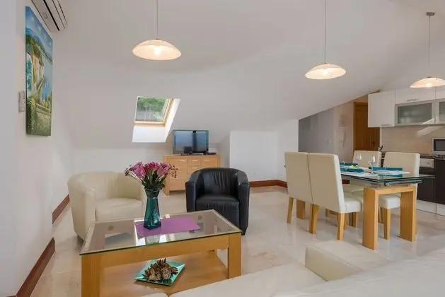 Penthouse 2, Balcony, Sea View