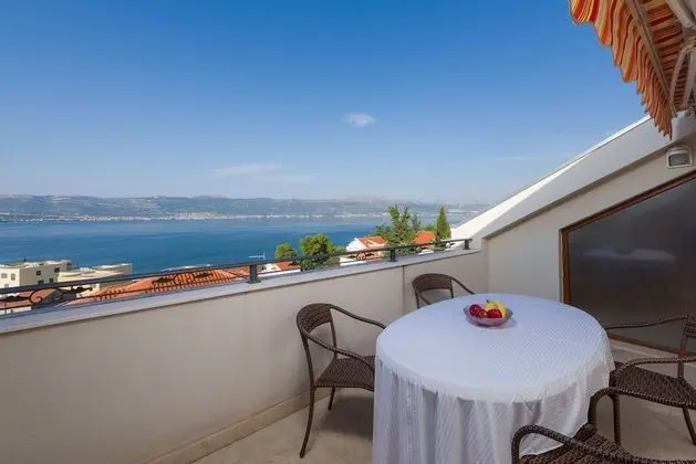 Penthouse 2, Balcony, Sea View