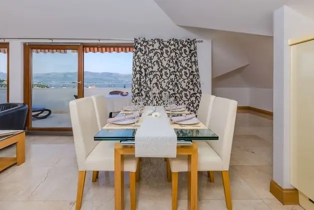 Penthouse 3, Balcony, Sea View