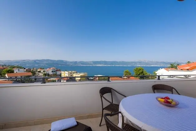 Penthouse 3, Balcony, Sea View