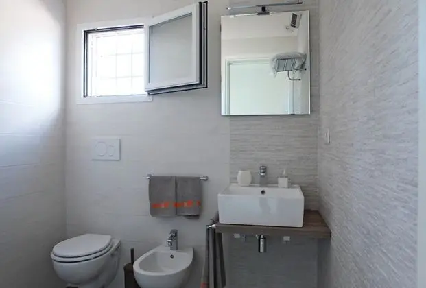 Comfort Üç Kişilik Oda, Banyolu/Duşlu, Bahçe Manzaralı