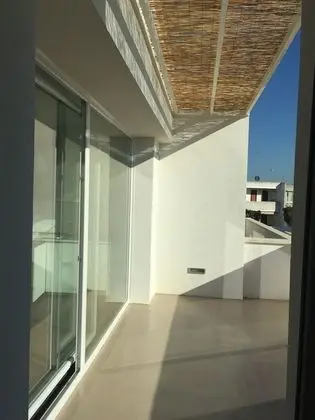 Junior Süit, Balkon